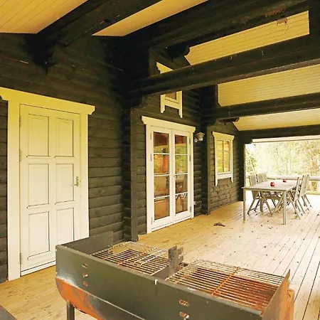 Three-bedroom In Aakirkeby * Åkirkeby